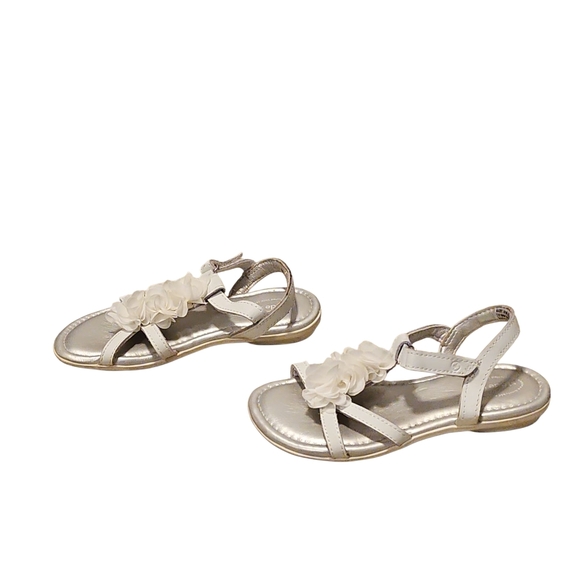 Stride Rite Silver Sandals with White Floral Accent - Picture 1 of 6